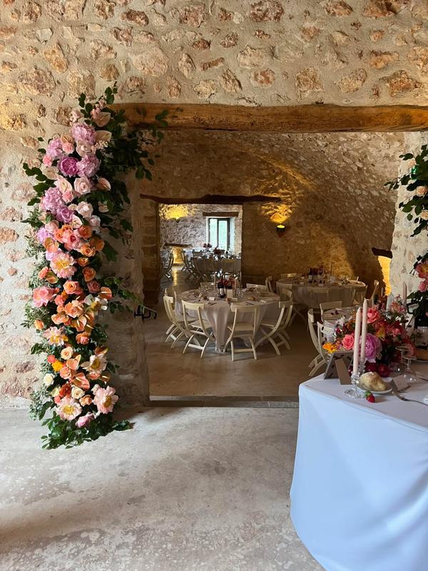 Salle mariage pierre fleurs Provence Best Events