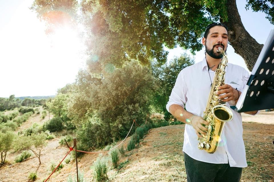 Saxophoniste DJ mariage Var — Sonopresta sonorisation éclairage PACA